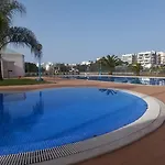 Pool & Tennis شقة