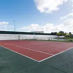 Pool & Tennis Apartment *