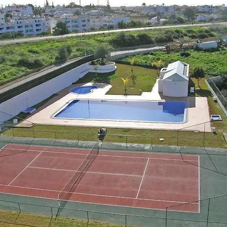 Pool & Tennis Apartamento