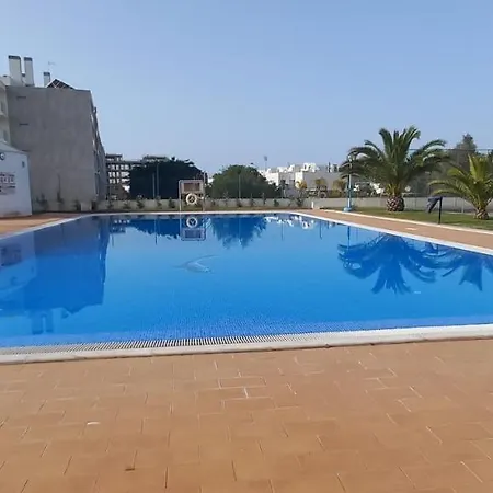 Pool & Tennis Albufeira