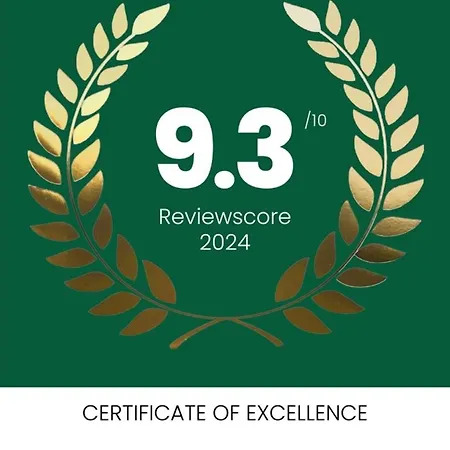 Апартаменти Pool & Tennis